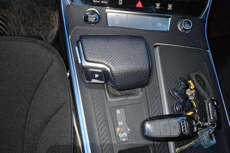 Used Audi A6L 2025 45 TFSI Prestige Dynamic Edition Gear Lever