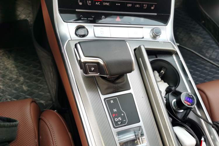 Used Audi A6L 2025 45 TFSI Prestige Dynamic Edition + Ventilated Comfort Package Gear Lever