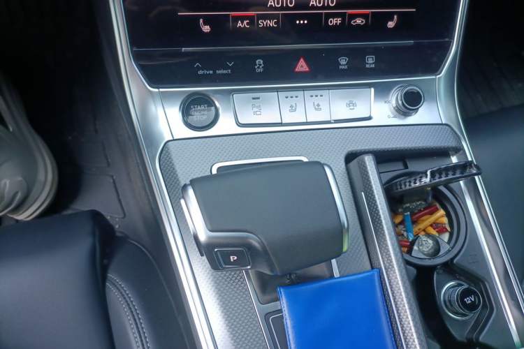 Used Audi A6L 2025 45 TFSI Prestige Dynamic Edition Gear Lever