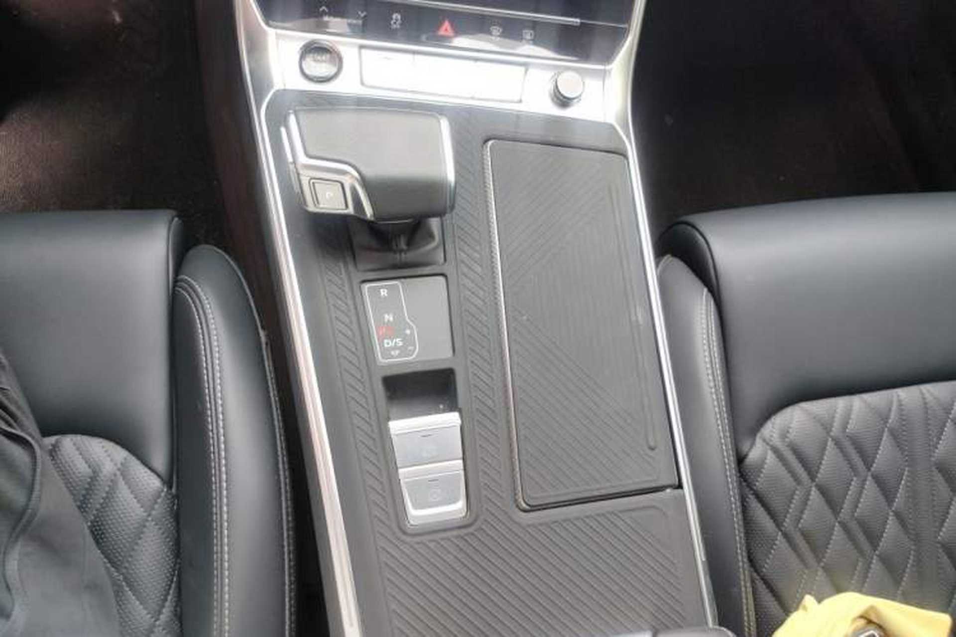 Used Audi A6L 2025 45 TFSI Prestige Dynamic Edition + Ventilated Comfort Package Gear Lever