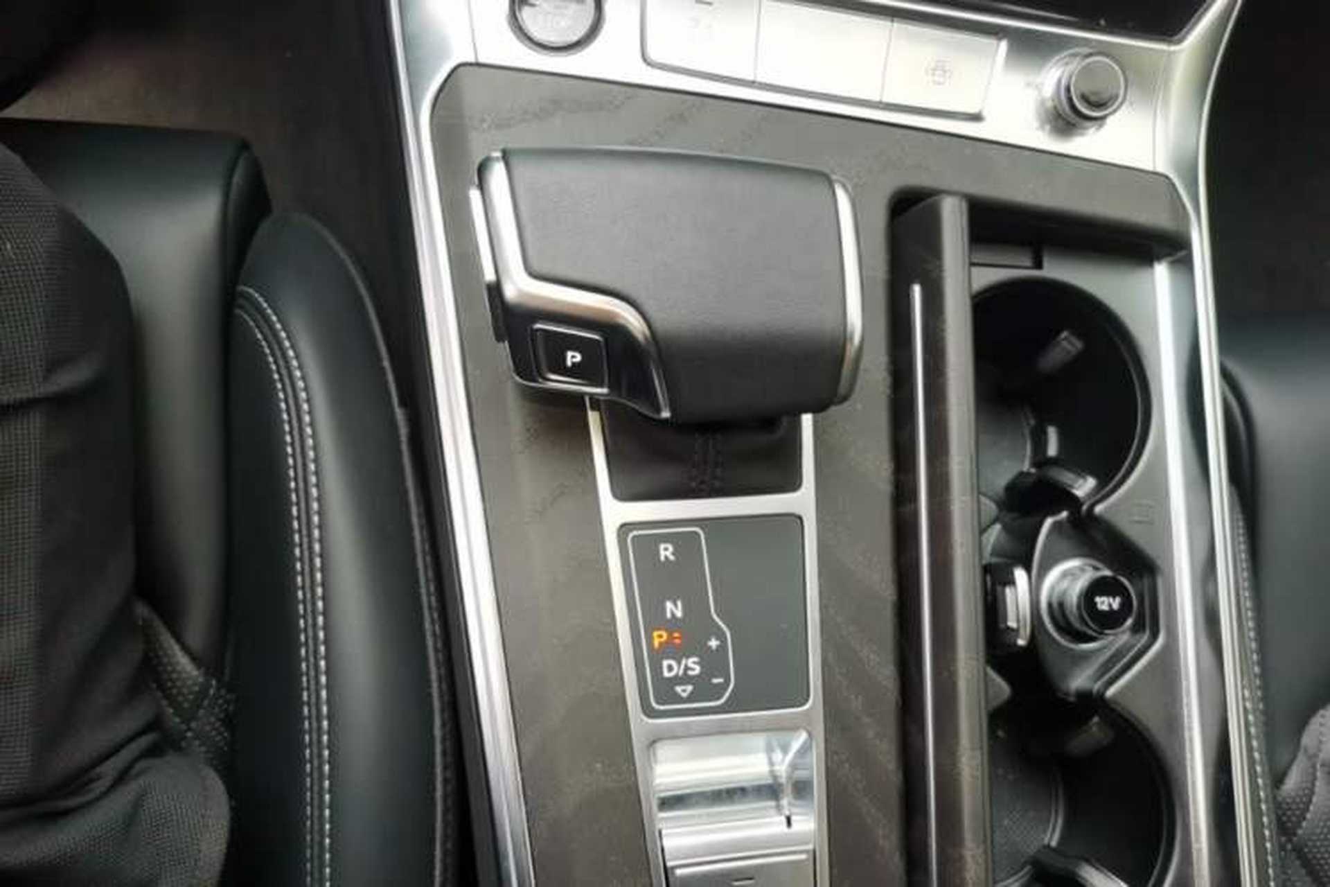 Used Audi A6L 2025 45 TFSI quattro Prestige Dynamic Edition Gear Lever