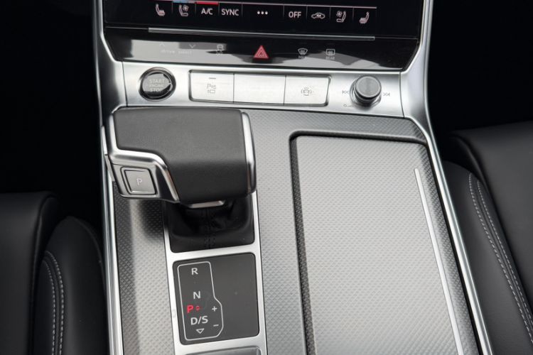 Used Audi A6L 2025 Revised 45 TFSI Prestige Dynamic Edition Gear Lever