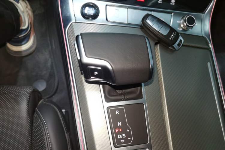 Used Audi A6L 2025 45 TFSI Prestige Dynamic Edition Gear Lever