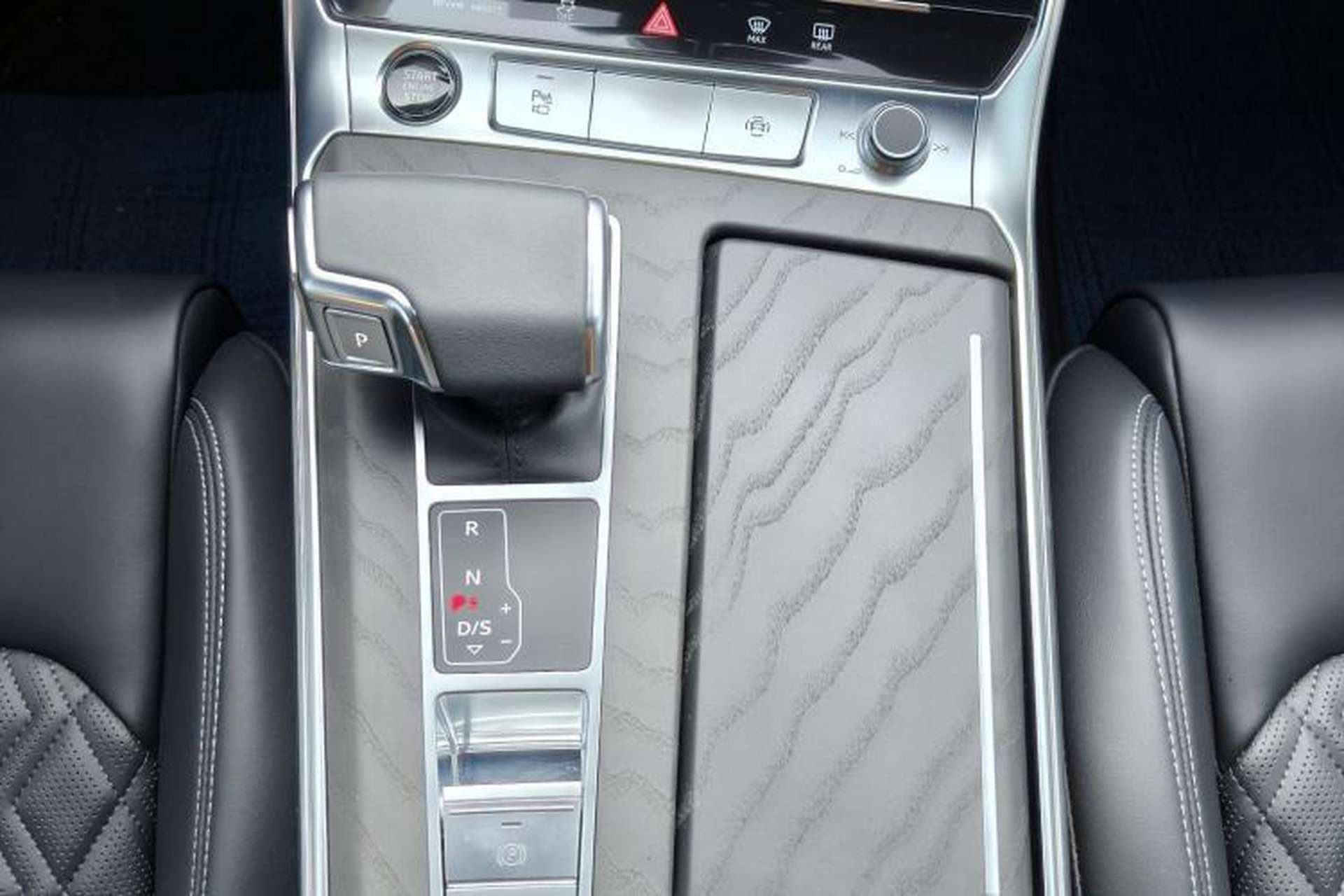 Used Audi A6L 2025 Updated 55 TFSI quattro Prestige Dynamic Edition Gear Lever