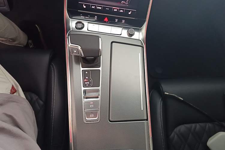Used Audi A6L 2025 45 TFSI Prestige Dynamic Edition Gear Lever