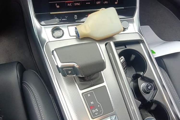 Used Audi A6L 2025 Revised 45 TFSI Prestige Dynamic Edition Gear Lever