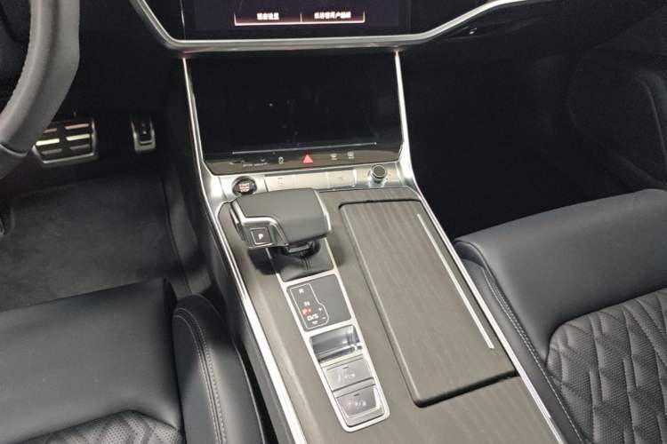 Used Audi A6L 2025 45 TFSI quattro Prestige Dynamic Edition Gear Lever