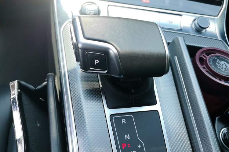 Used Audi A6L 2025 Revised 45 TFSI Prestige Dynamic Edition Gear Lever