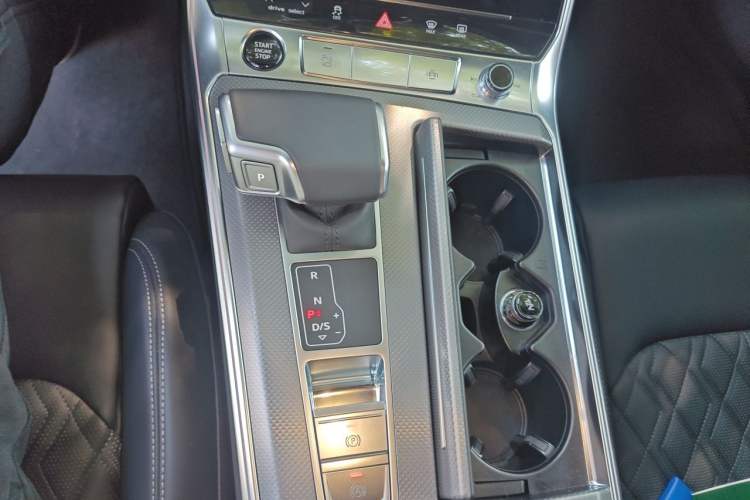 Used Audi A6L 2025 Revised 45 TFSI Prestige Dynamic Edition Gear Lever