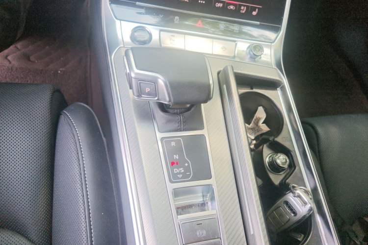 Used Audi A6L 2025 45 TFSI Prestige Dynamic Edition Gear Lever