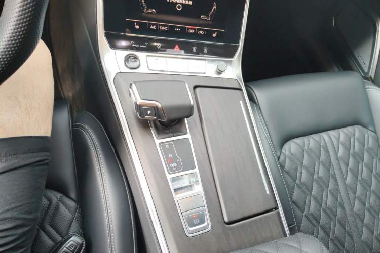 Used Audi A6L 2025 45 TFSI Prestige Dynamic Edition Gear Lever