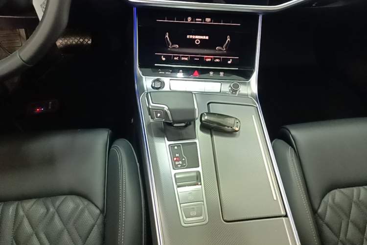 Used Audi A6L 2025 Revised 45 TFSI Prestige Dynamic Edition Gear Lever