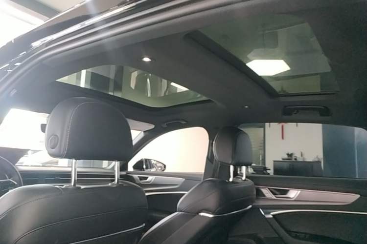 Used Audi A6L 2025 Revised 40 TFSI Luxury Dynamic Edition Headliner