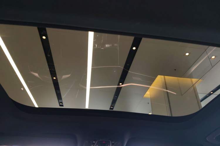 Used Audi A6L 2025 Restyled 45 TFSI quattro Prestige Dynamic Edition Headliner