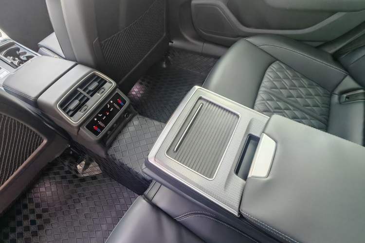 Used Audi A6L 2025 45 TFSI Prestige Dynamic Edition Interior 12