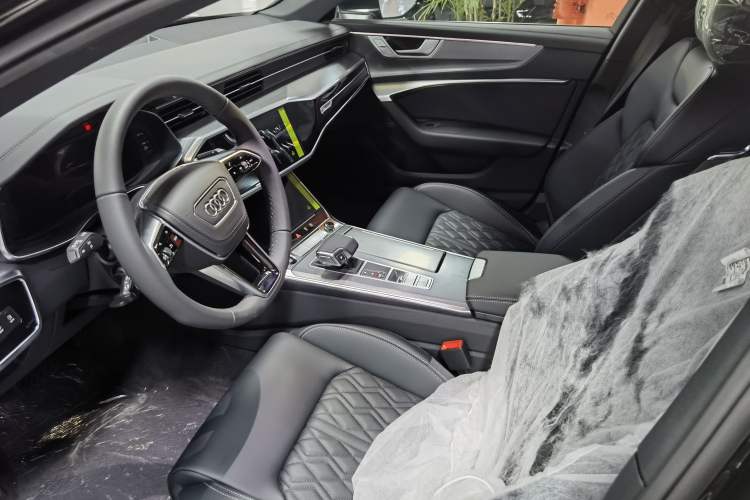 Used Audi A6L 2025 Revised 45 TFSI Prestige Dynamic Edition Interior 3