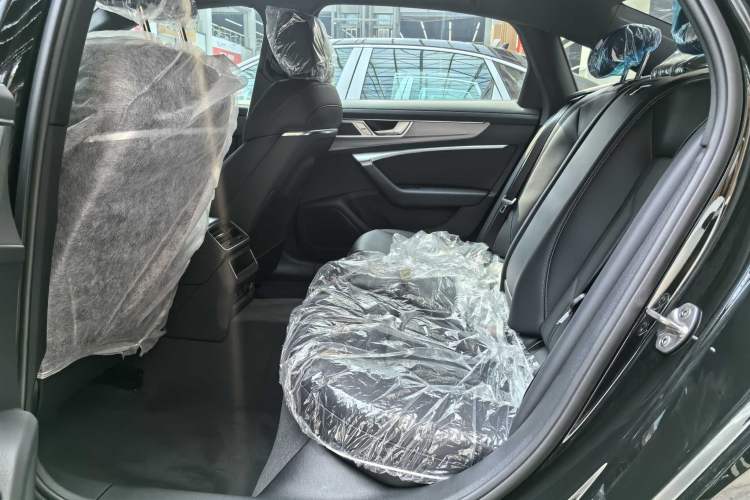 Used Audi A6L 2025 40 TFSI Luxury Dynamic Edition Interior 3