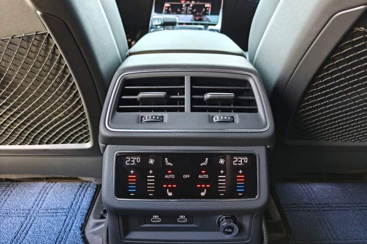 Used Audi A6L 2025 Updated 55 TFSI quattro Prestige Dynamic Edition Interior 4