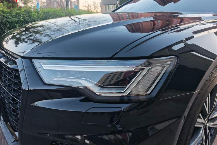 Used Audi A6L 2025 45 TFSI quattro Prestige Dynamic Edition + Premium Package Left Front Headlight