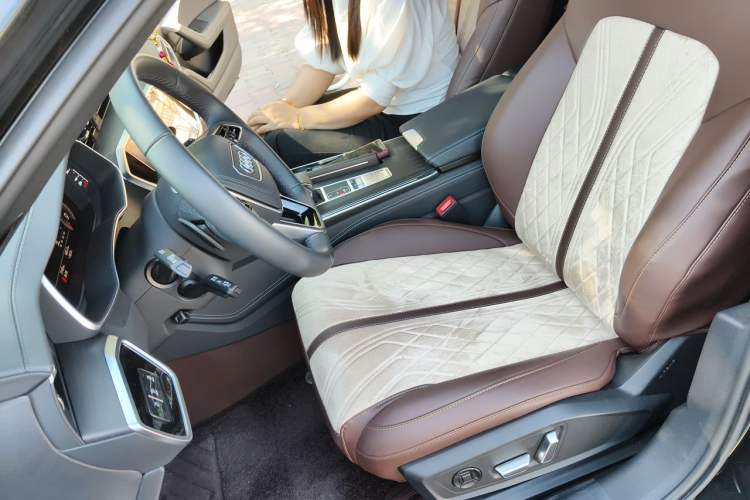 Used Audi A6L 2025 Updated 55 TFSI quattro Prestige Dynamic Edition Left Front Seat