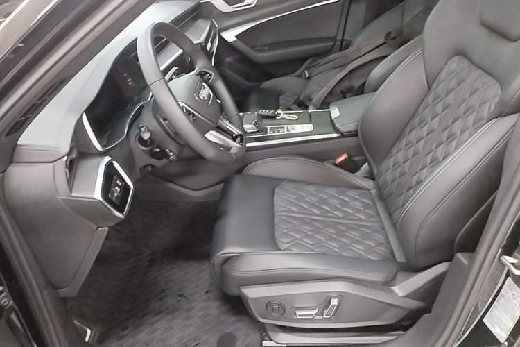 Used Audi A6L 2025 Restyled 45 TFSI quattro Prestige Dynamic Edition Left Front Seat