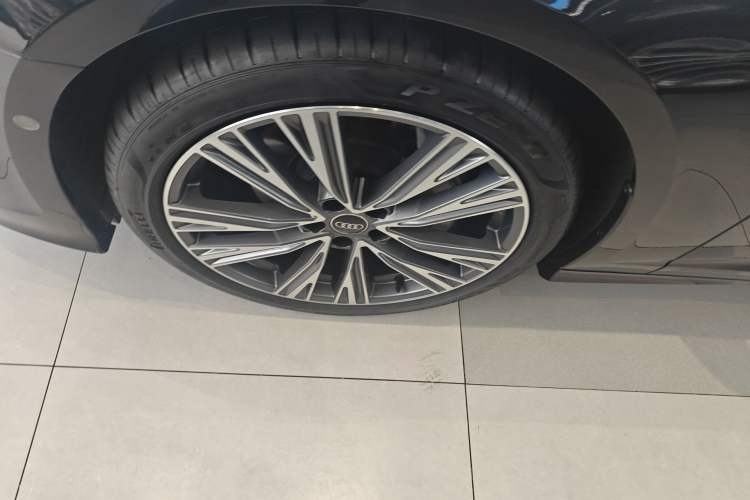 Used Audi A6L 2025 Revised 45 TFSI Prestige Dynamic Edition Left Front Wheel Hub