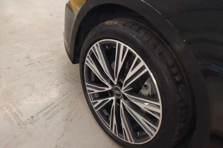 Used Audi A6L 2025 45 TFSI quattro Prestige Dynamic Edition Left Front Wheel Hub