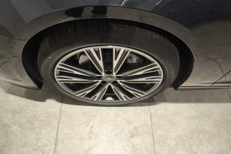 Used Audi A6L 2025 Restyled 45 TFSI quattro Prestige Dynamic Edition Left Front Wheel Hub