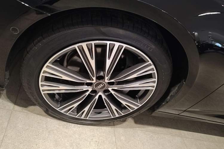 Used Audi A6L 2025 Revised 45 TFSI Prestige Dynamic Edition Left Front Wheel Hub