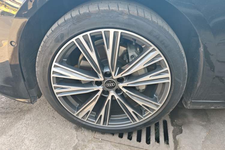 Used Audi A6L 2025 Restyled 45 TFSI quattro Prestige Dynamic Edition Left Front Wheel Hub