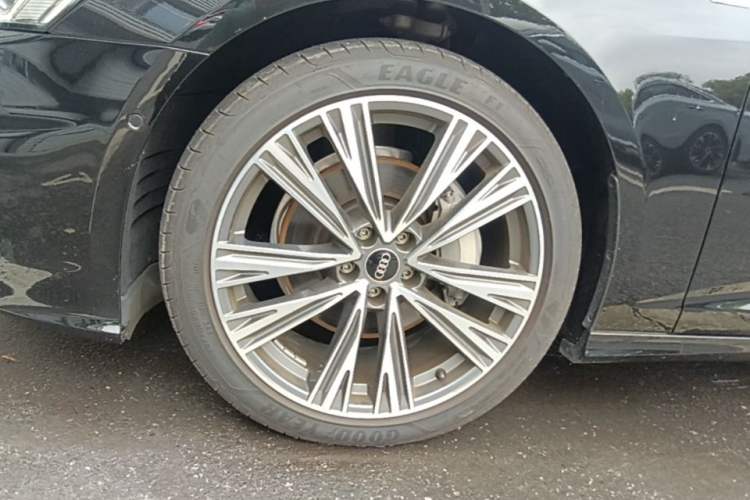Used Audi A6L 2025 Revised 45 TFSI Prestige Dynamic Edition Left Front Wheel Hub