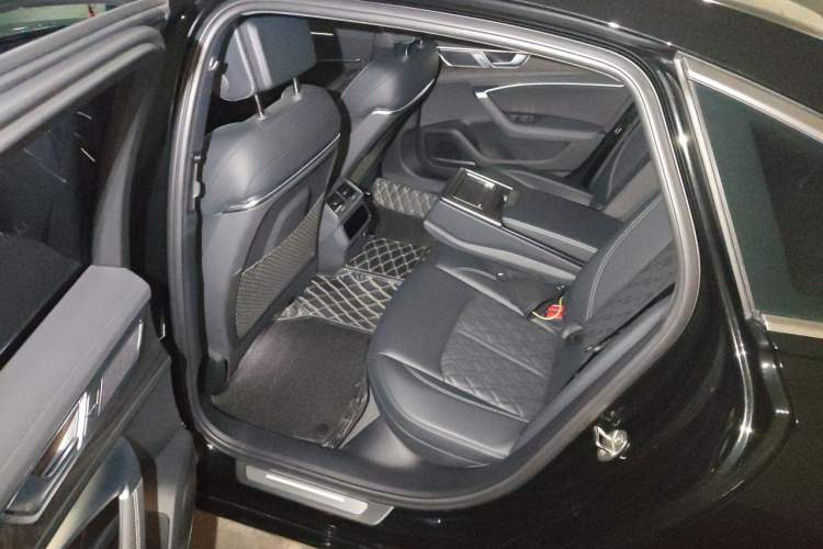 Used Audi A6L 2025 45 TFSI quattro Prestige Dynamic Edition Left Rear Seat