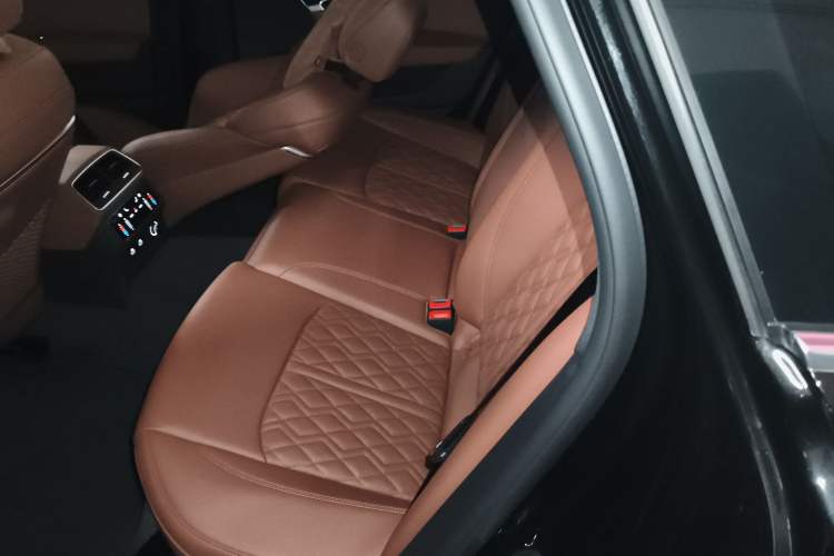 Used Audi A6L 2025 Revised 45 TFSI Prestige Dynamic Edition Left Rear Seat