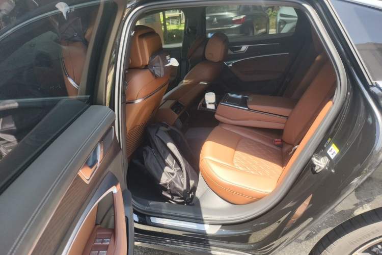 Used Audi A6L 2025 55 TFSI quattro Prestige Dynamic Edition Left Rear Seat