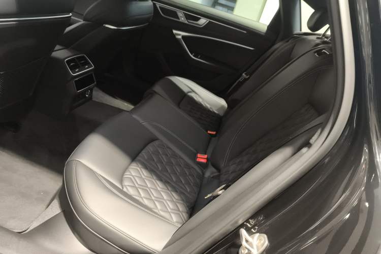 Used Audi A6L 2025 Restyled 45 TFSI quattro Prestige Dynamic Edition Left Rear Seat