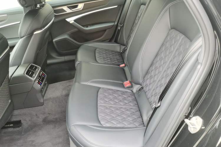 Used Audi A6L 2025 45 TFSI quattro Prestige Dynamic Edition Left Rear Seat