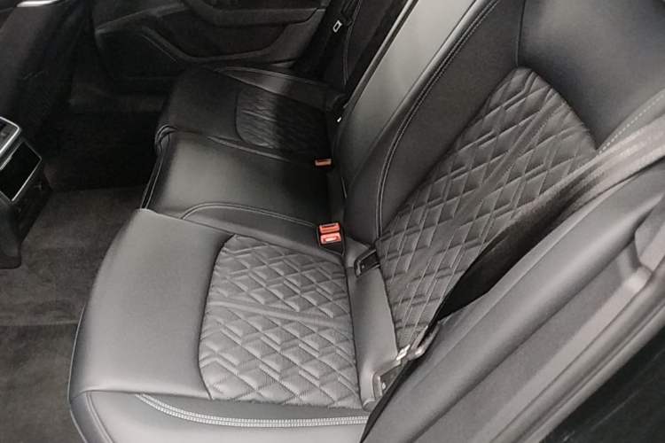 Used Audi A6L 2025 45 TFSI quattro Prestige Dynamic Edition Left Rear Seat