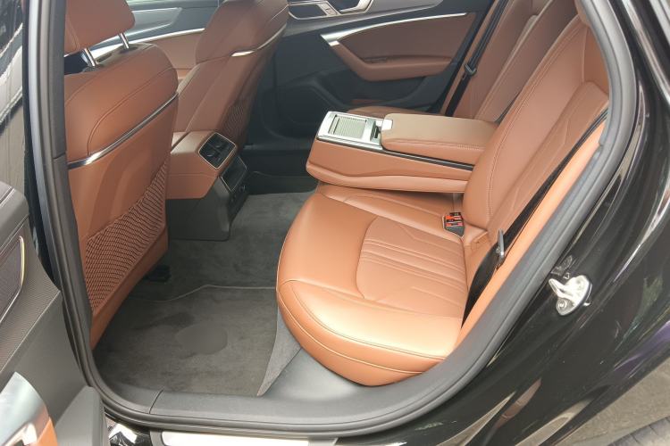 Used Audi A6L 2025 Revised 40 TFSI Luxury Dynamic Edition Left Rear Seat
