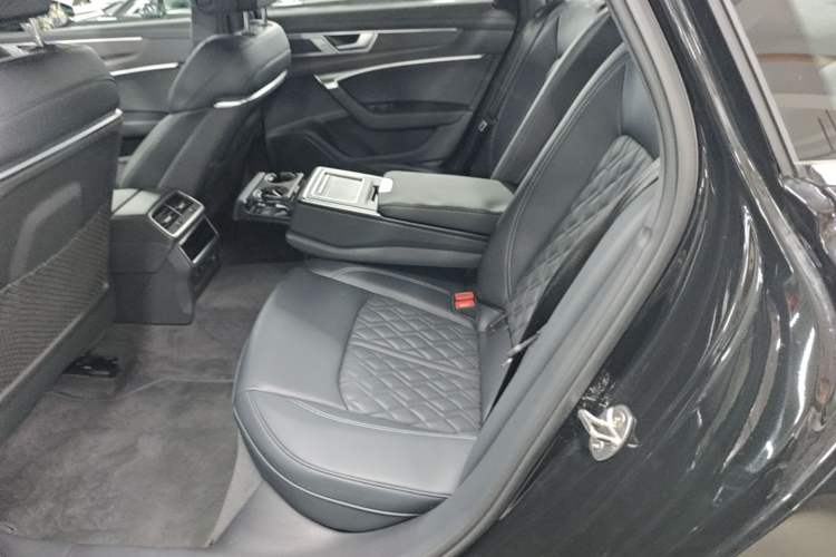 Used Audi A6L 2025 45 TFSI quattro Prestige Dynamic Edition Left Rear Seat