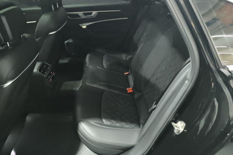 Used Audi A6L 2025 45 TFSI quattro Prestige Dynamic Edition Left Rear Seat