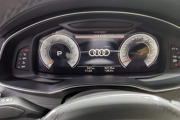 Used Audi A6L 2025 Revised 45 TFSI Prestige Dynamic Edition Odometer Close Up