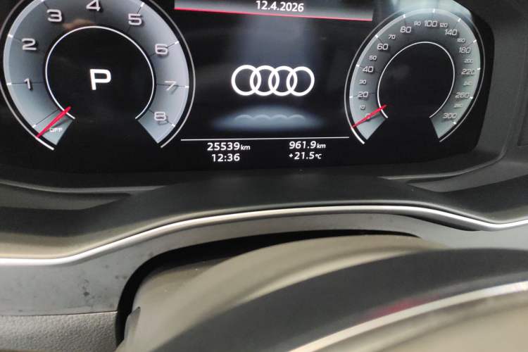 Used Audi A6L 2025 45 TFSI Prestige Dynamic Edition Odometer Close Up