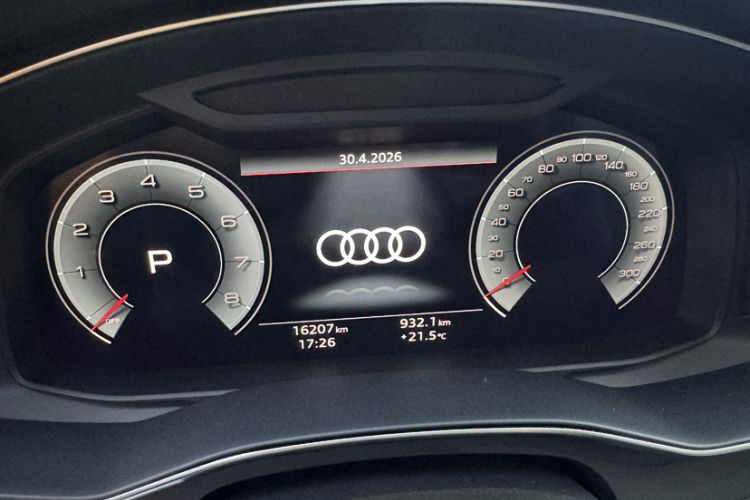 Used Audi A6L 2025 40 TFSI Luxury Dynamic Edition Odometer Close Up