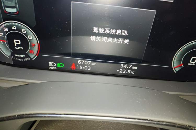 Used Audi A6L 2025 45 TFSI quattro Prestige Dynamic Edition Odometer Close Up