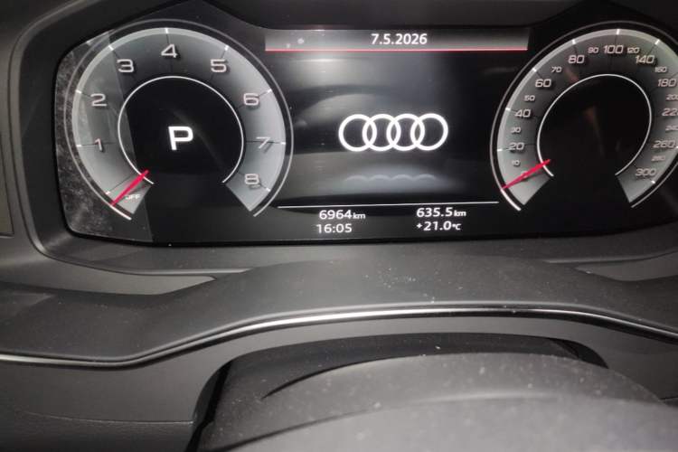 Used Audi A6L 2025 45 TFSI quattro Prestige Dynamic Edition Odometer Close Up