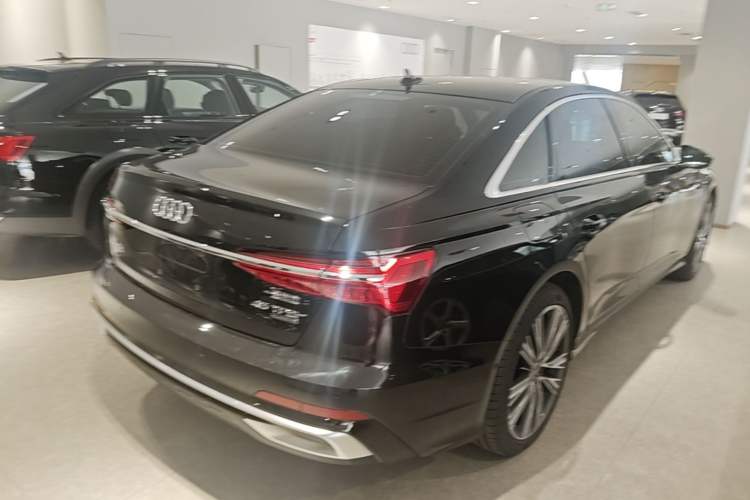Used Audi A6L 2025 45 TFSI quattro Prestige Dynamic Edition Rear Right 45 Deg