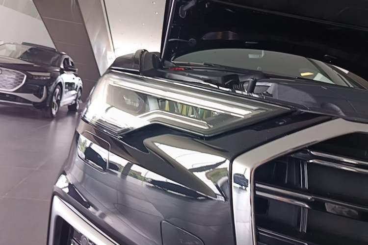 Used Audi A6L 2025 45 TFSI Prestige Dynamic Edition Right Front Headlight