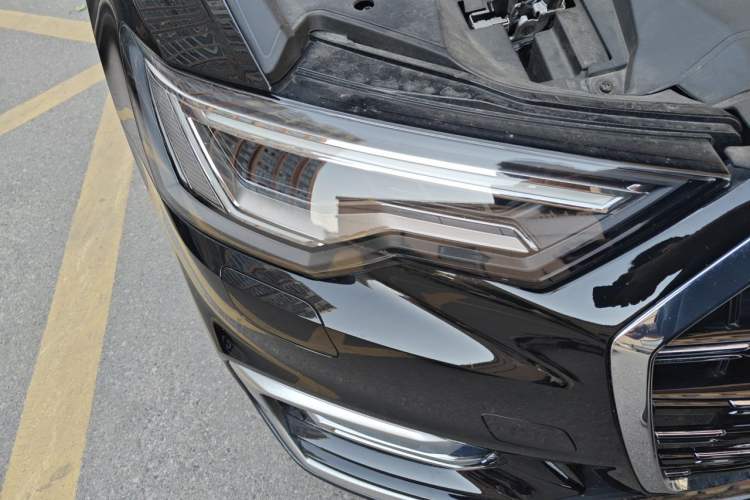 Used Audi A6L 2025 45 TFSI quattro Prestige Dynamic Edition Right Front Headlight