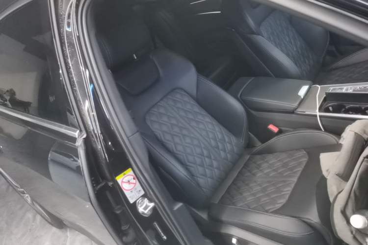 Used Audi A6L 2025 Revised 45 TFSI Prestige Dynamic Edition Right Front Seat
