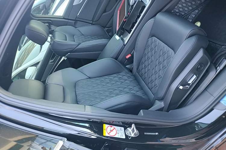 Used Audi A6L 2025 Revised 45 TFSI Prestige Dynamic Edition Right Front Seat